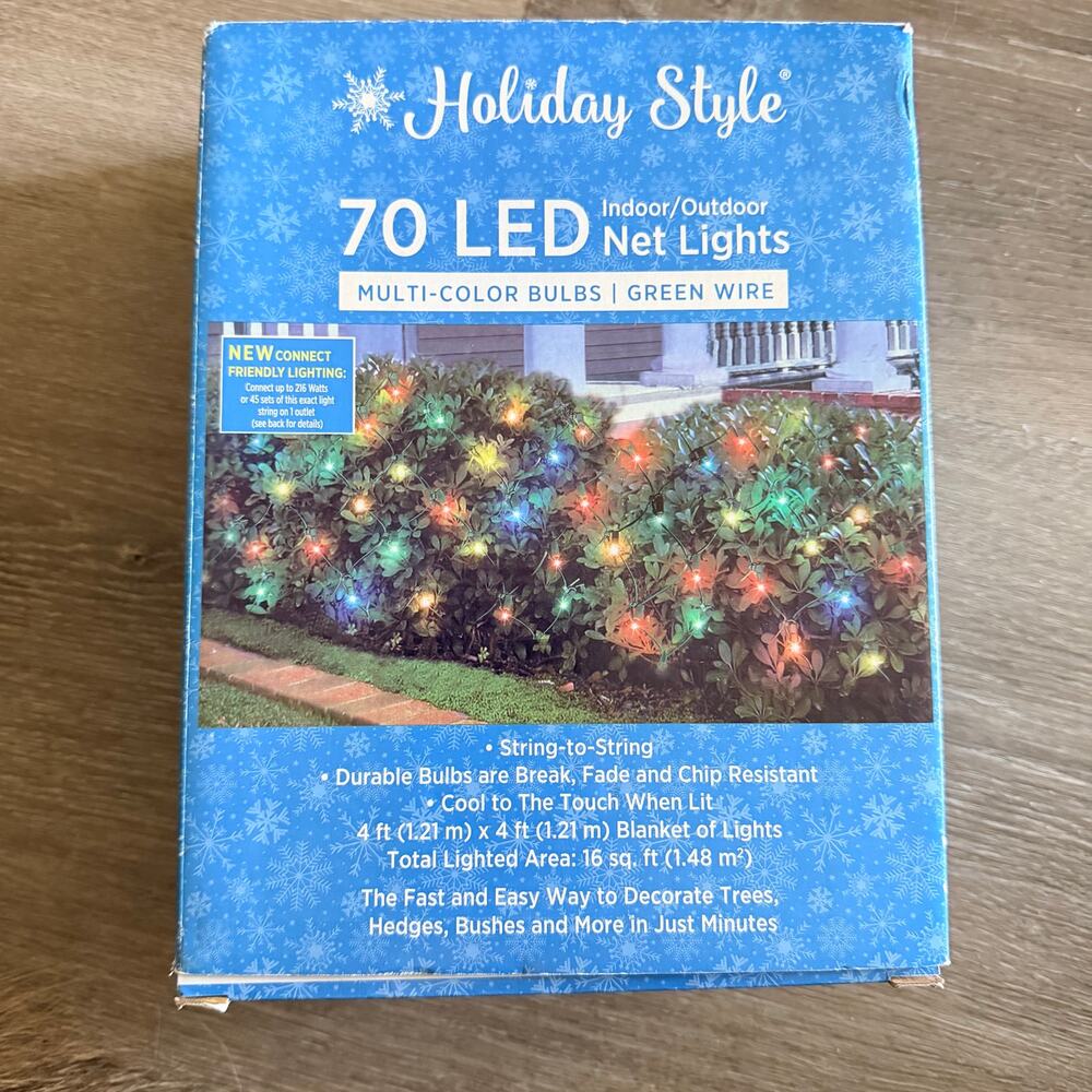 Holiday Style 70 LED Christmas Lights NEW in box Multicolor